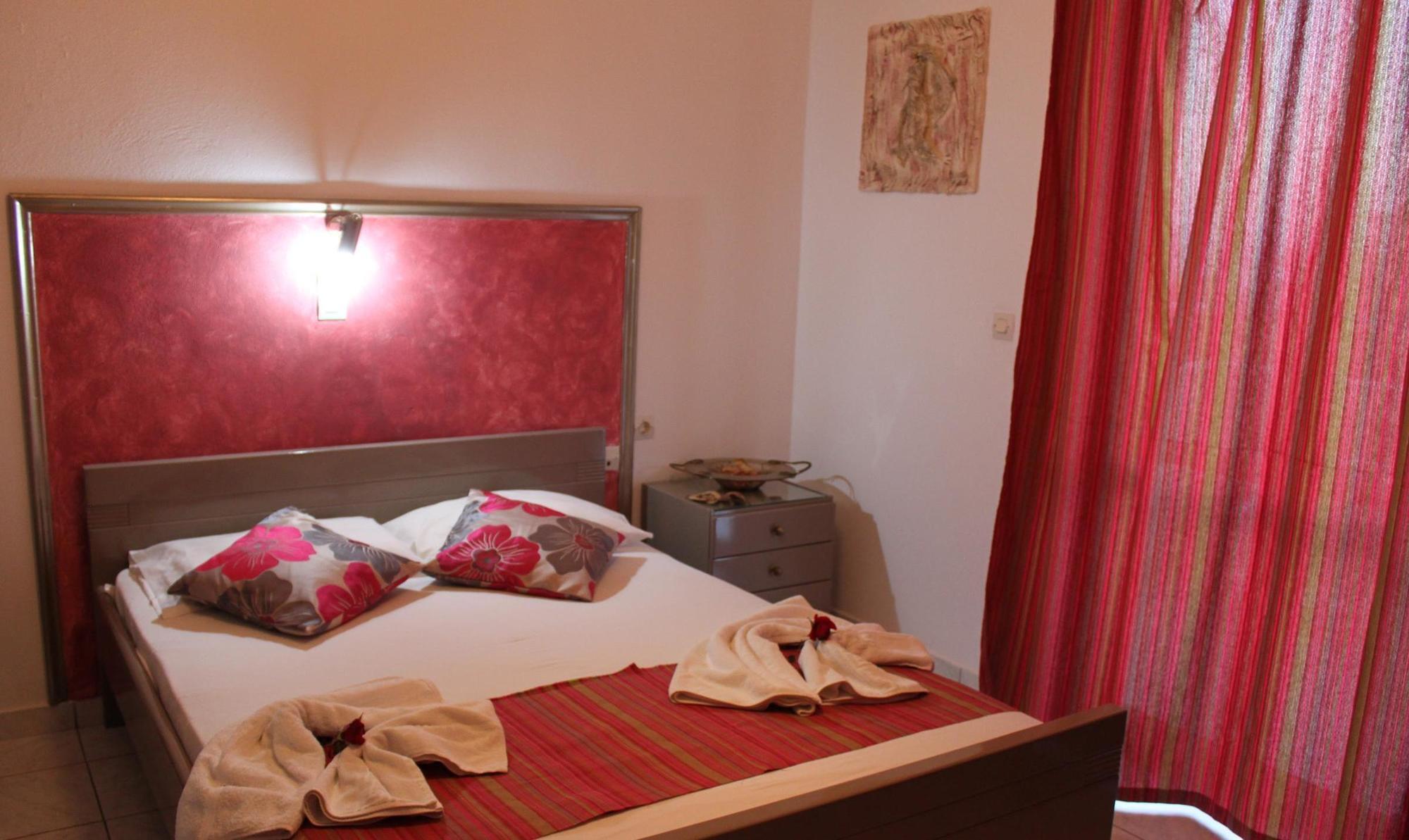 Silver Sun Studios & Apartments Малиа Экстерьер фото
